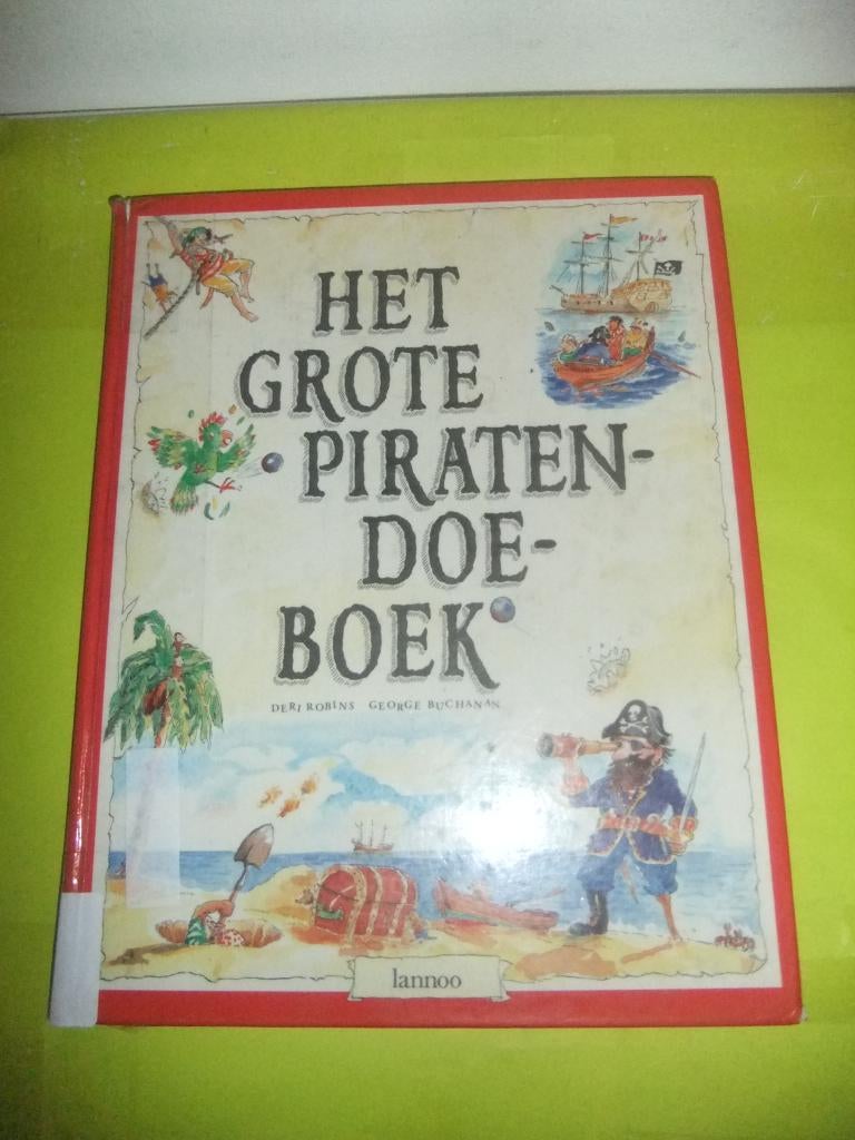 KINDERBOEK HET GROTE PIRATENBOEK €0,35 OPBRENGST VOEDSELBANK, Boeken, Ophalen, Gelezen, Fictie algemeen
