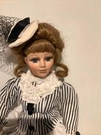 Antieke Porseleinen Pop in Victoriaanse Stijl, Ophalen of Verzenden