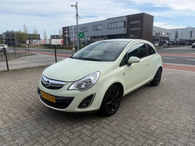Opel Corsa 1.4-16V Stoel en Stuurverwarming NAVI AIRCO PDC C, Auto's, Opel, Voorwielaandrijving, Euro 5, 40 €/maand, 1398 cc
