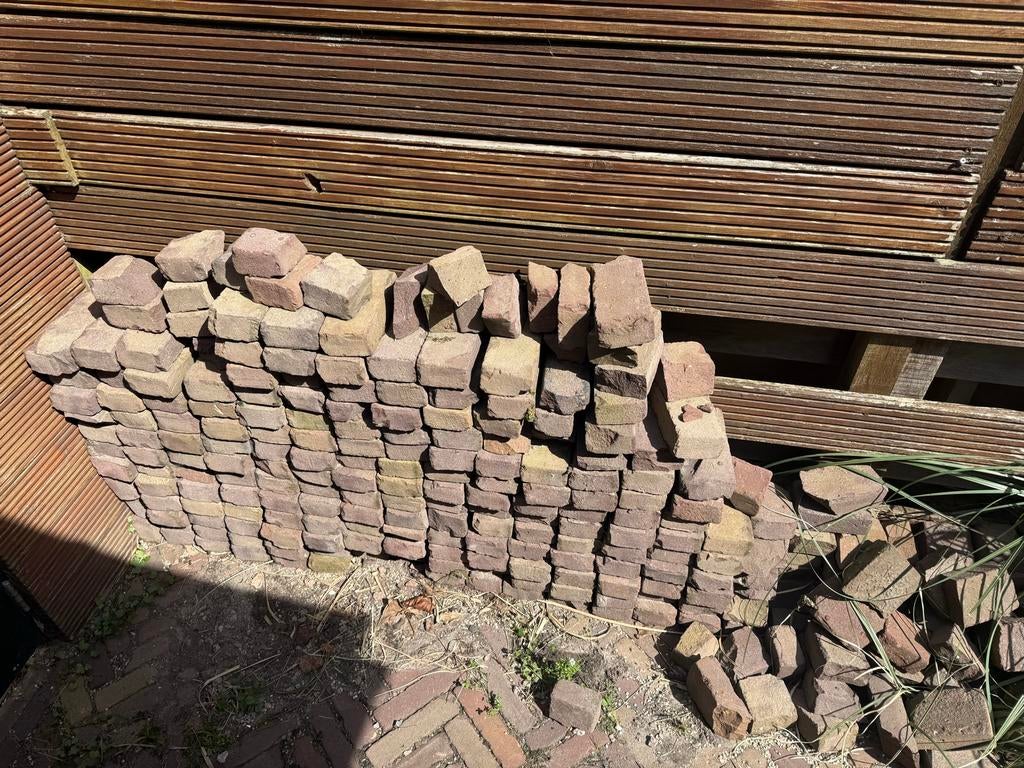 Klinkers rood tinten gratis af te halen, Ophalen, Gebruikt, Klinkers, Minder dan 5 m²