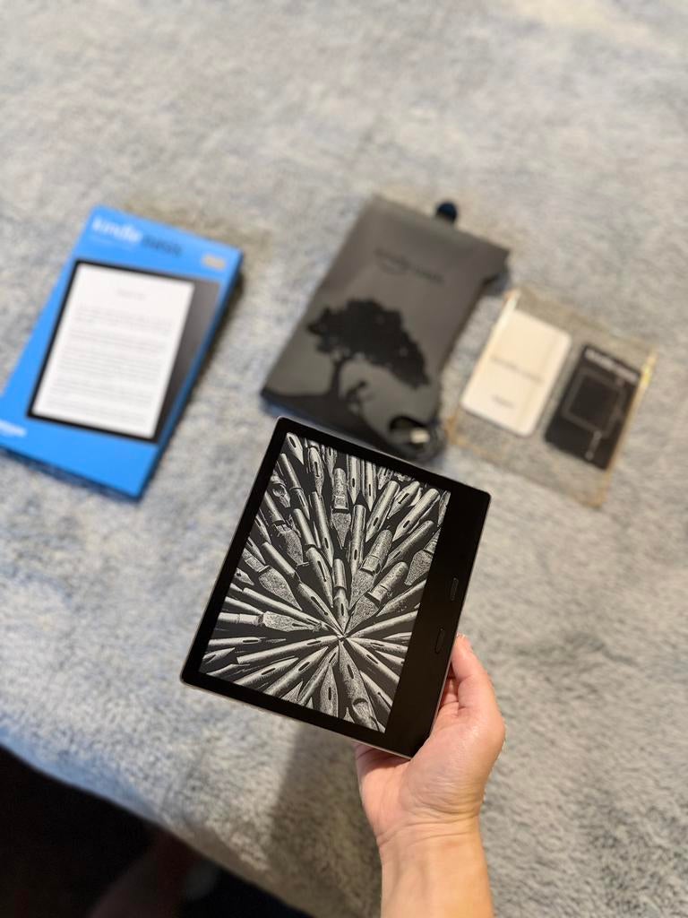 Kindle Oasis 10th Gen – 32GB – Like New – ADS Free Version, Computers en Software, E-readers, Ophalen of Verzenden, Zo goed als nieuw