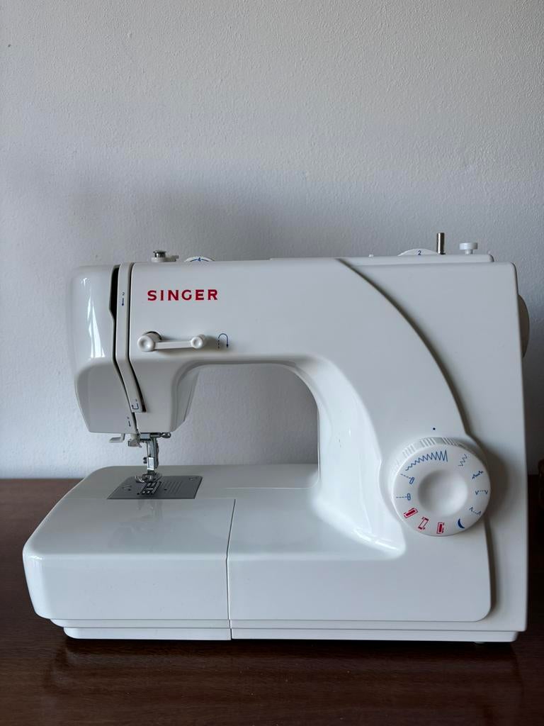 Singer naaimachine 1507, Hobby en Vrije tijd, Naaimachines en Toebehoren, Ophalen, Zo goed als nieuw, Naaimachine, Singer