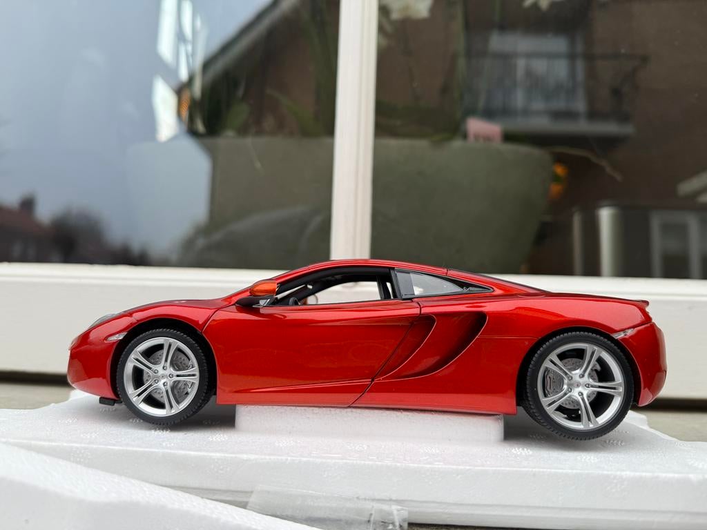 1:18 McLaren MP4-12C Orange Metallic 2011 Minichamps, Minichamps, Auto, Nieuw, Ophalen of Verzenden