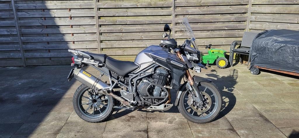 Triumph Tiger 1200 Explorer (2012) - Toermotor, Handvatverwarming, Motorrijbewijs A, 3 cilinders, Particulier