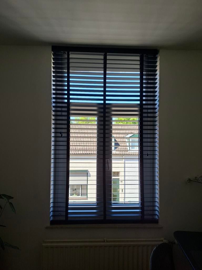 Zwarte Houten Jaloezieën 120x180 cm, Huis en Inrichting, Stoffering | Gordijnen en Lamellen, Ophalen