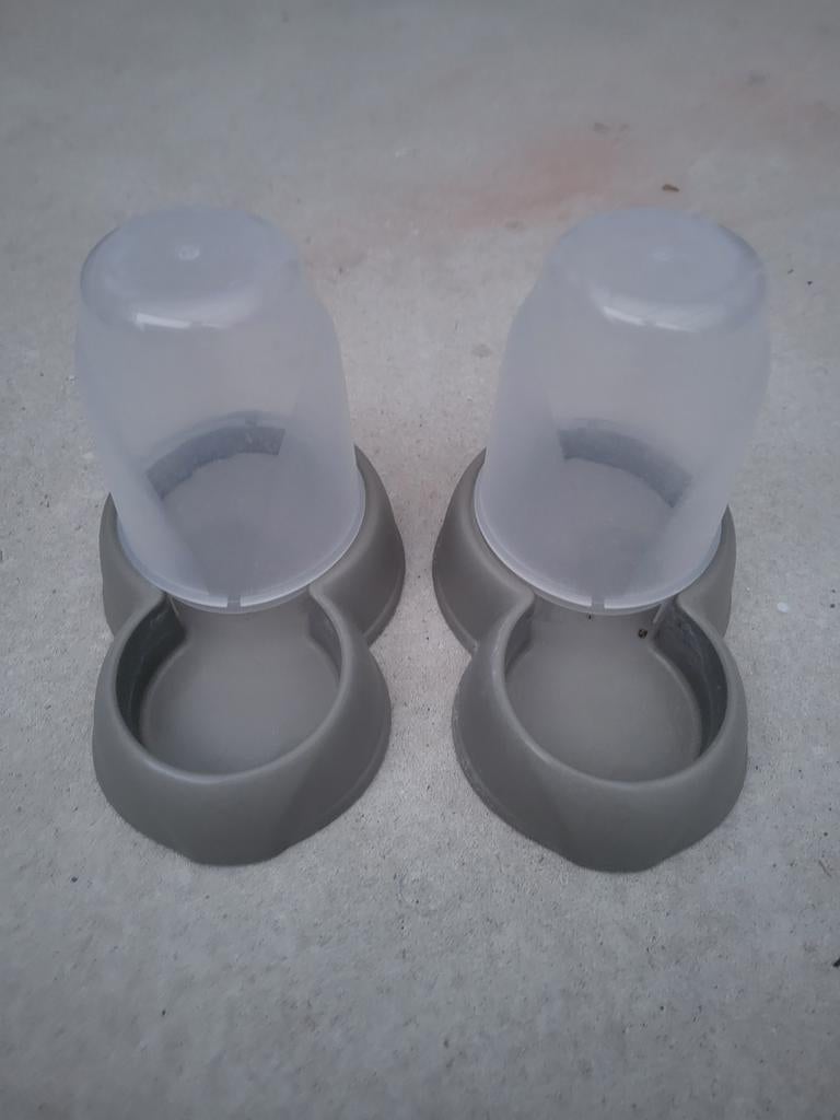 Voer/water bakjes, Dieren en Toebehoren, Ophalen, Kooi-accessoires