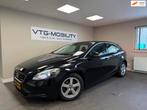Volvo V40 1.6 T3 Summum Navi|ClimateControl|Stoelverwarming|, Voorwielaandrijving, Gebruikt, Zwart, 4 cilinders