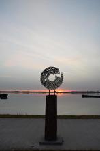 Brute, stalen tuinbeelden op hardhouten sokkel, Ophalen of Verzenden, Nieuw, Metaal, Abstract beeld