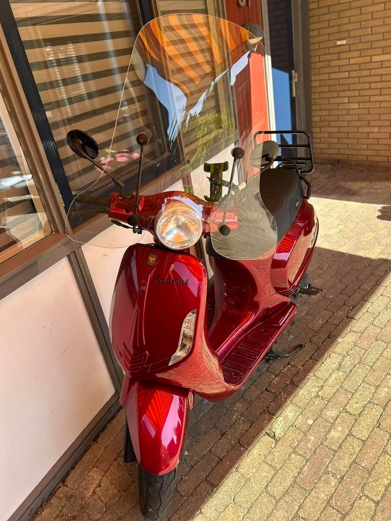 Scooter lasouris rood, Zo goed als nieuw, Benzine, Ophalen, Overige merken