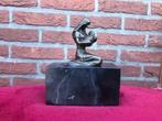 bronzen beeldje, moeder met kind, Ophalen of Verzenden