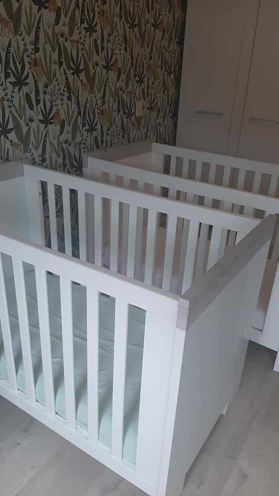 2 x ledikant 70 x 140cm plus matras, Kinderen en Baby's, Kinderkamer | Complete kinderkamers, Ophalen, Zo goed als nieuw, Jongetje of Meisje