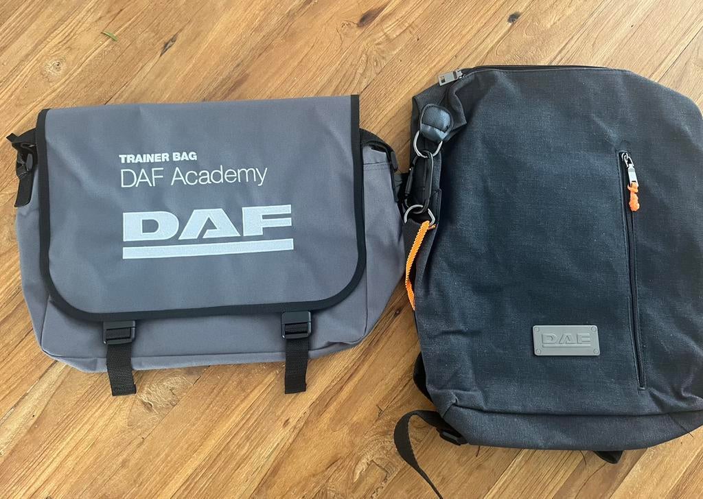 Nieuwe Daf rugtas en Schoudertas / Laptoptas, Sieraden, Tassen en Uiterlijk, Ophalen of Verzenden, Zo goed als nieuw, Overige merken