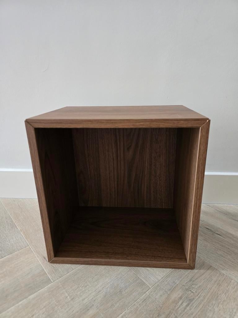 Mooie Ikea eket kast bruin walnootpatroon 35x25x35 cm, Ophalen, Minder dan 45 cm, Nieuw, Minder dan 55 cm