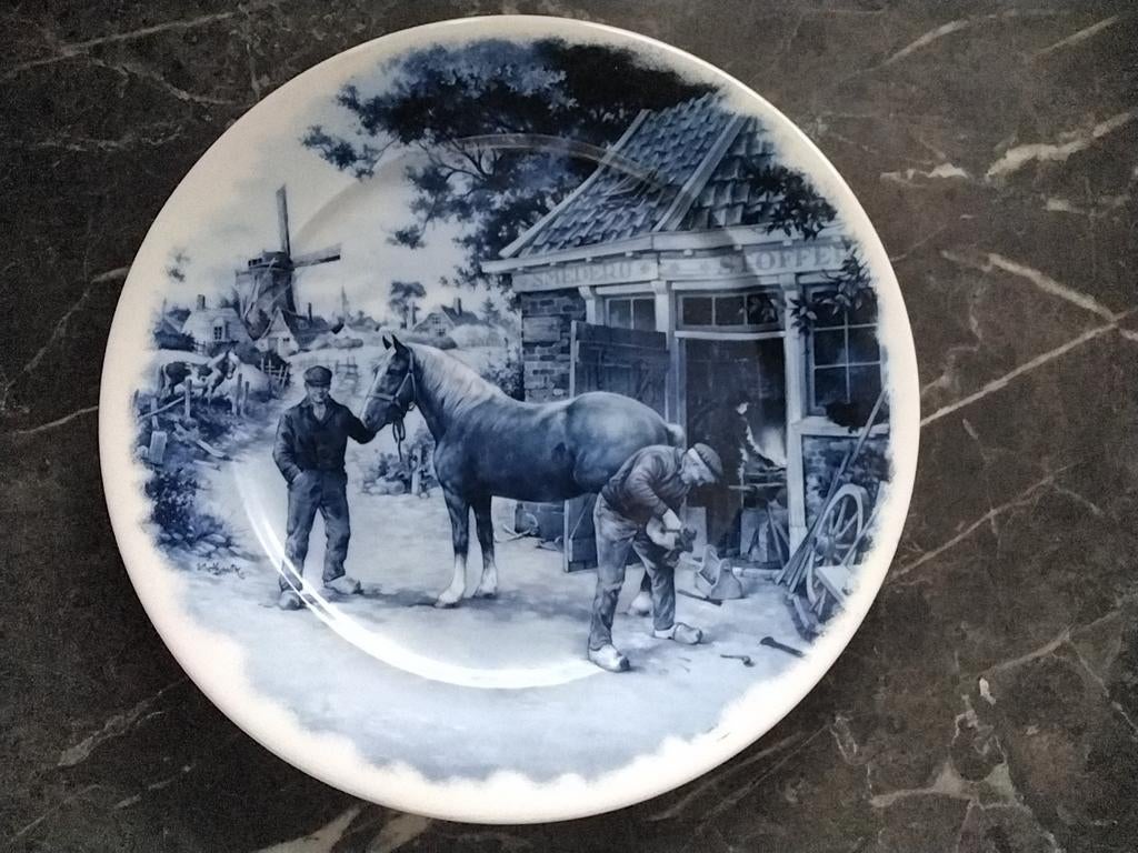 DELFT-BLAUW HANDGEDECOREERD BORD "SMEDERIJ", Ophalen of Verzenden