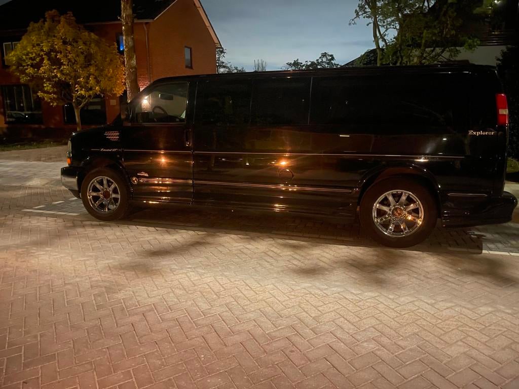 Chevrolet Express 2500 Explorer LPG Camper 9 persoons youngt, Buscamper of Camperbus, Overige brandstoffen, Tot en met 2, Gmc
Gmc  Gmc, US