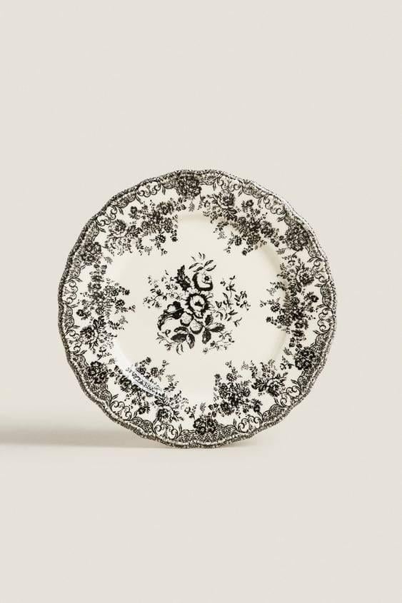 4x aardewerken dinerbord met bloemen van Zara Home, Huis en Inrichting, Keuken | Servies, Ophalen of Verzenden, Zo goed als nieuw