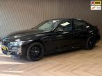 BMW 3-serie 318i M Sport Edition AUT. LEDER NAVIGATIE PDC ST, Automaat, Gebruikt, Met garantie (alle), Zwart