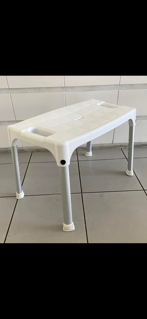 praktisch DOUCHE-STOELTJE  / BAD-OPSTAPJE, Diversen, Verpleegmiddelen, Ophalen, Zo goed als nieuw
