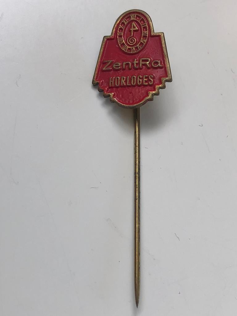 Speldje ZentRa horloges - op achterzijde W. van Veluw Zeist, Ophalen of Verzenden, Gebruikt, Overige onderwerpen, Speldje of Pin