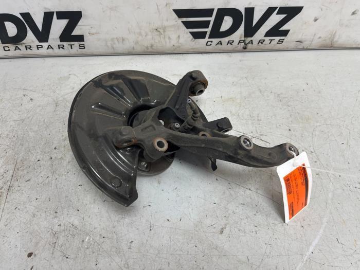 Fusee rechts-achter van een Volkswagen Golf, Auto-onderdelen, Ophanging en Onderstel, Volkswagen, Gebruikt, 3 maanden garantie