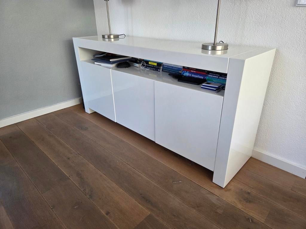 Dressoir, hoogglans wit (1704580), Huis en Inrichting, Ophalen, 150 tot 200 cm, Zo goed als nieuw, Minder dan 100 cm