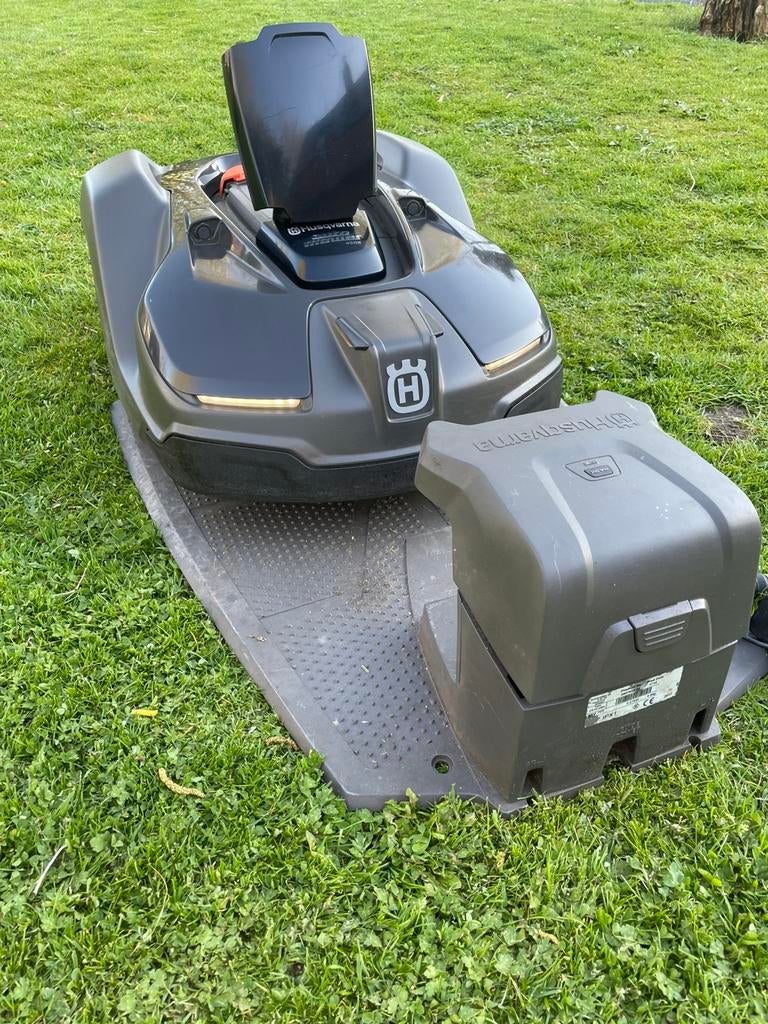 Husqvarna 450x automower met 860 uur !!!, Ophalen of Verzenden, Zo goed als nieuw