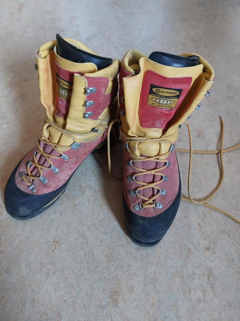 Scarpa Bergschoenen mt. 44 - Geschikt voor stijgijzers, Ophalen of Verzenden, Zo goed als nieuw, Schoenen