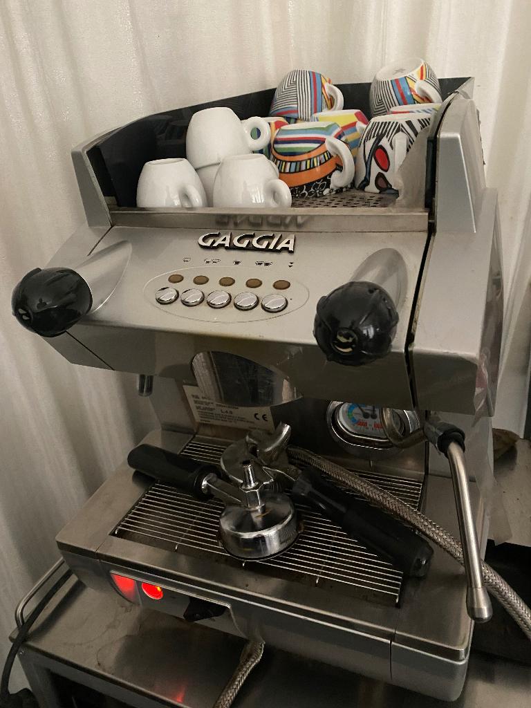 GAGGIA  G- One Professionele Espressomachine, Witgoed en Apparatuur, Koffiezetapparaten, Gebruikt, Espresso apparaat, 10 kopjes of meer