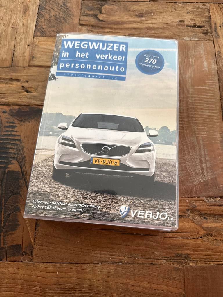 Wegwijzer in het verkeer personenauto + Examentraining, Ophalen of Verzenden, Gelezen, Algemeen