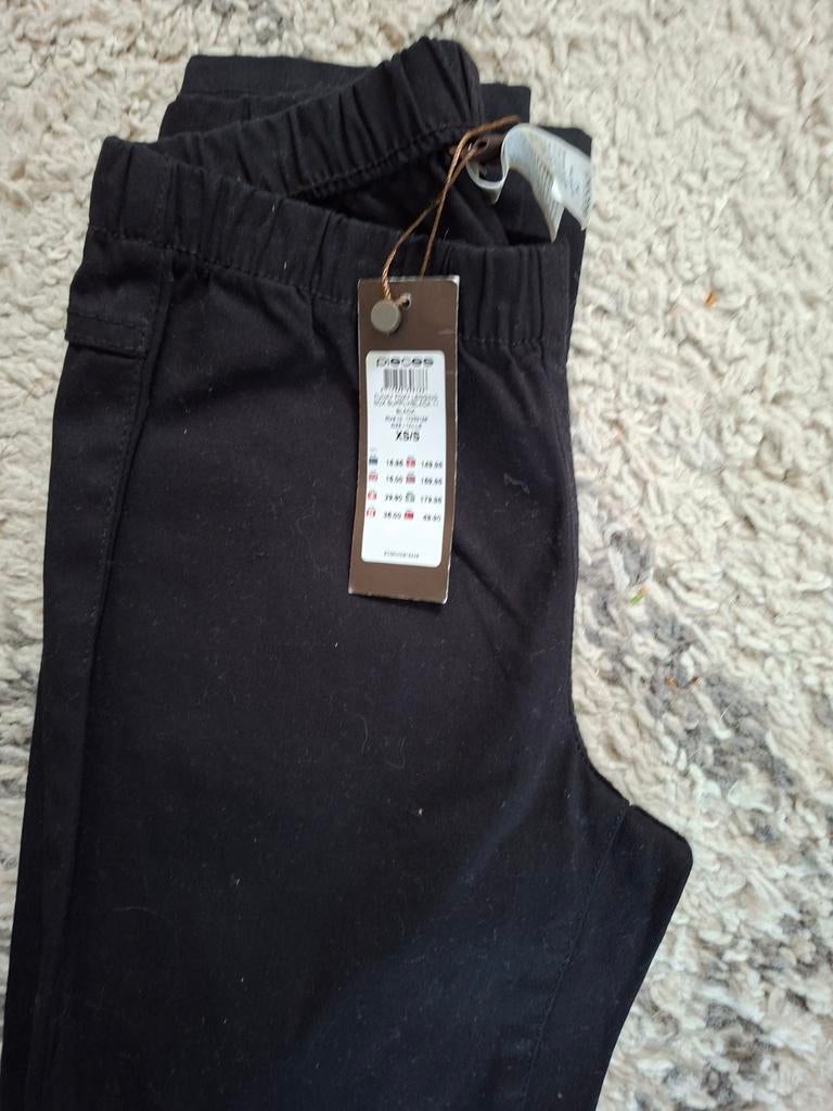 Nieuwe zwarte Pieces legging, maat XS/S bijna gratis, Kleding | Dames, Leggings, Maillots en Panty's, Legging, Maat 36/38 (S)