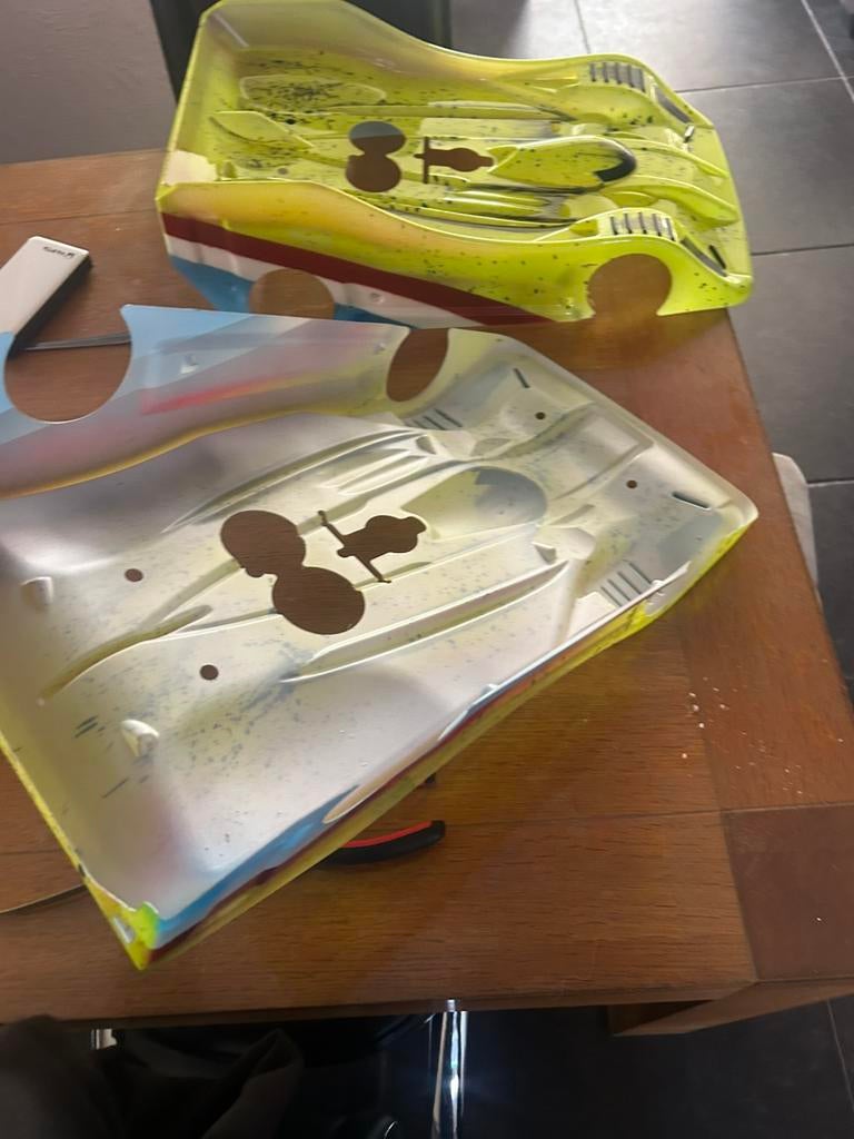 Serpent body, Hobby en Vrije tijd, Modelbouw | Radiografisch | Auto's, Ophalen of Verzenden, Zo goed als nieuw, Onderdeel