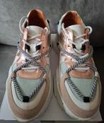 DWRS 42 NIEUW, Ophalen of Verzenden, Zo goed als nieuw, Zwart, Sneakers of Gympen