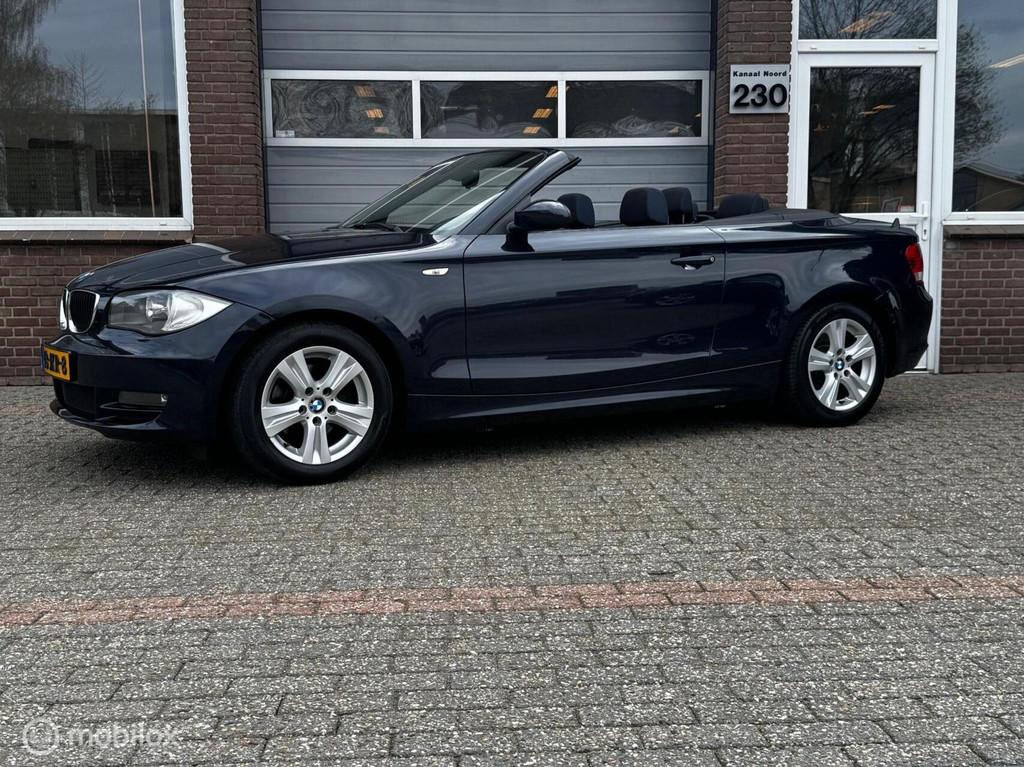 BMW 1-serie Cabrio 118i AUT ECC-AIRCO/CRUISE/MF-STUUR, Achterwielaandrijving, Cabriolet, 1405 kg, Onderhoudsboekje
