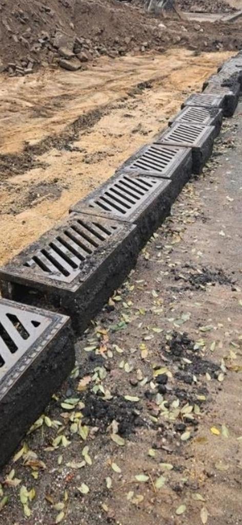 Watergoot, lijngoot, roostergoot, Ophalen of Verzenden, Overige materialen, 6 meter of meer, Overige typen