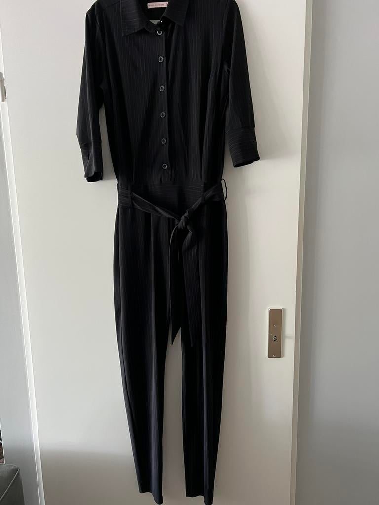 Studio Anneloes zwarte pinestripe jumpsuit maat M, Kleding | Dames, Jumpsuits, Ophalen of Verzenden, Zo goed als nieuw, Maat 38/40 (M)