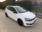Volkswagen Polo 1.2 Easyline MET COMPLEET GEREVISEERDE MOTOR, Voorwielaandrijving, Euro 5, Zwart, 1198 cc