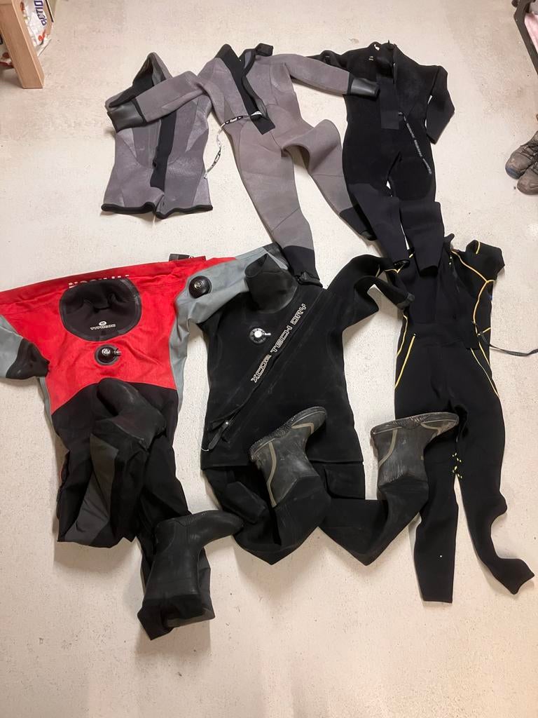 Complete duikuitrusting: duikpakken, trimvest, lood en meer, Watersport en Boten, Duiken, Gebruikt, Overige typen, Ophalen