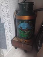 Bewerkt melkbus met kraantje op ouderwetse stoof, Antiek en Kunst, Ophalen