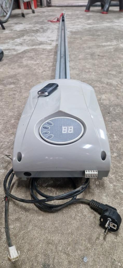 Garagedeuropener HBJR-800 met kettingaandrijving, Ophalen, Gebruikt, 120 cm of meer, Garagedeur