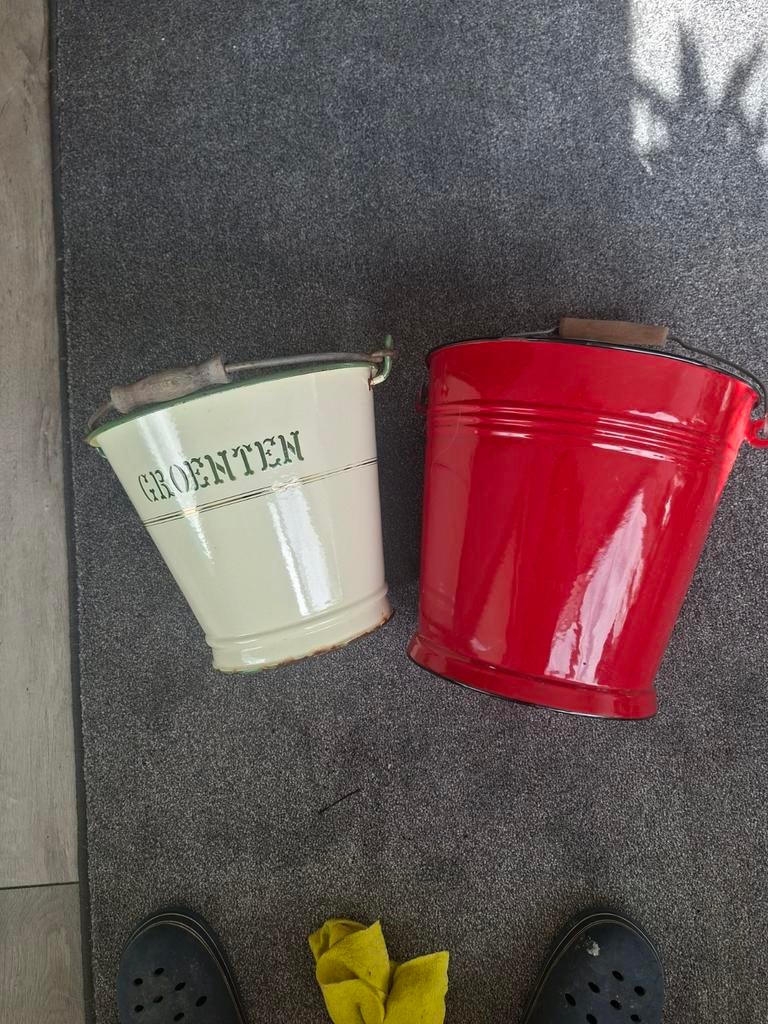 2 emaille emmers, Ophalen of Verzenden, Gebruikt, Kunststof