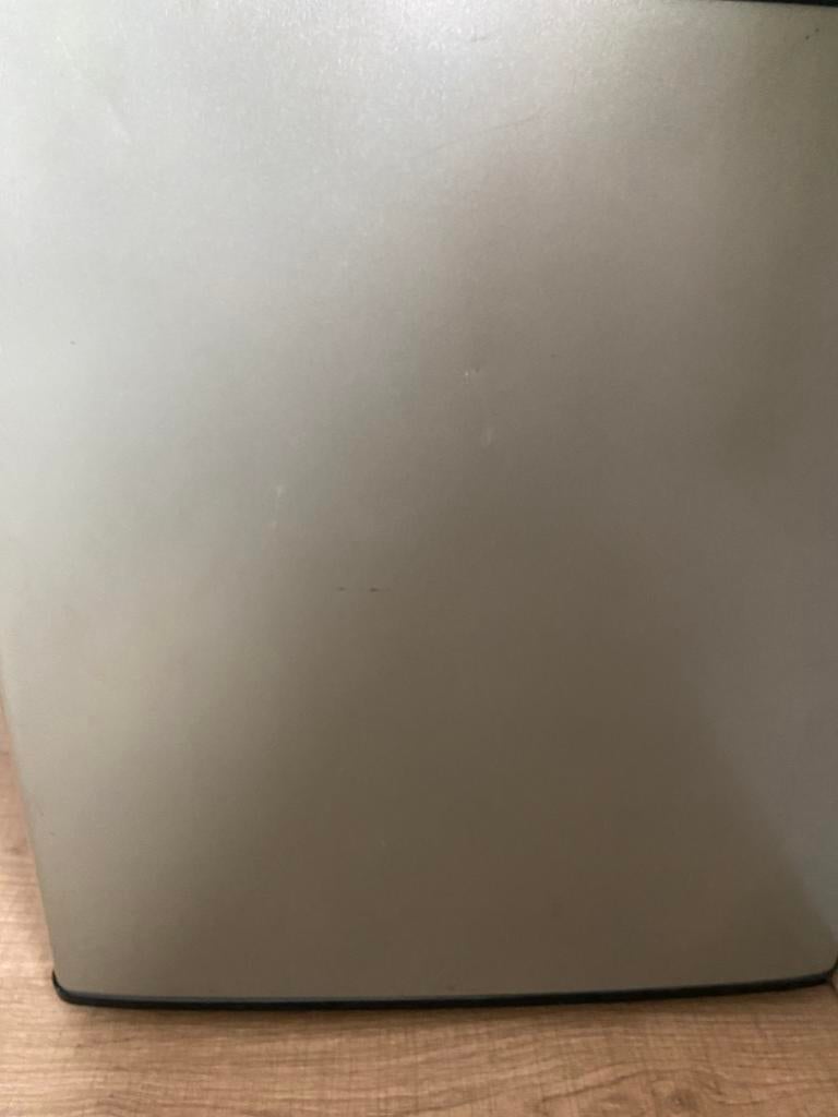 Mini koelkast, Witgoed en Apparatuur, Koelkasten en IJskasten, Ophalen, Zonder vriesvak, Minder dan 85 cm, Minder dan 75 liter