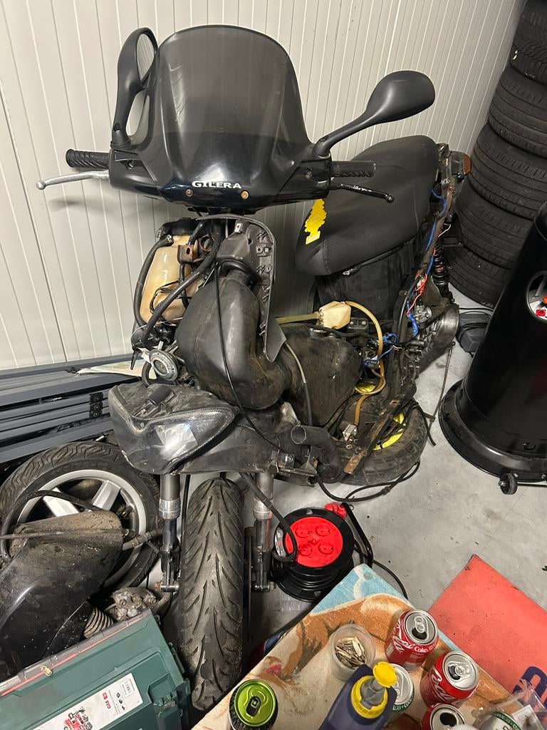 Gilera runner 70cc zonder kappen, Fietsen en Brommers, Brommeronderdelen | Scooters, Zo goed als nieuw, Piaggio, Cilinder, Ophalen of Verzenden
