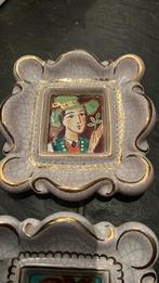 2x vintage vierkante wandbordjes keramiek, Ophalen of Verzenden