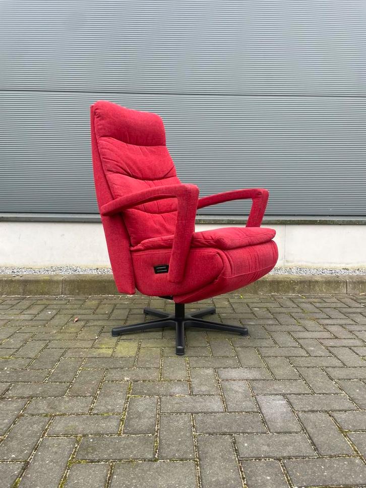Mooie elektrische rode relax fauteuil / relaxstoel L, Huis en Inrichting, Fauteuils, Zo goed als nieuw, 50 tot 75 cm, Minder dan 75 cm