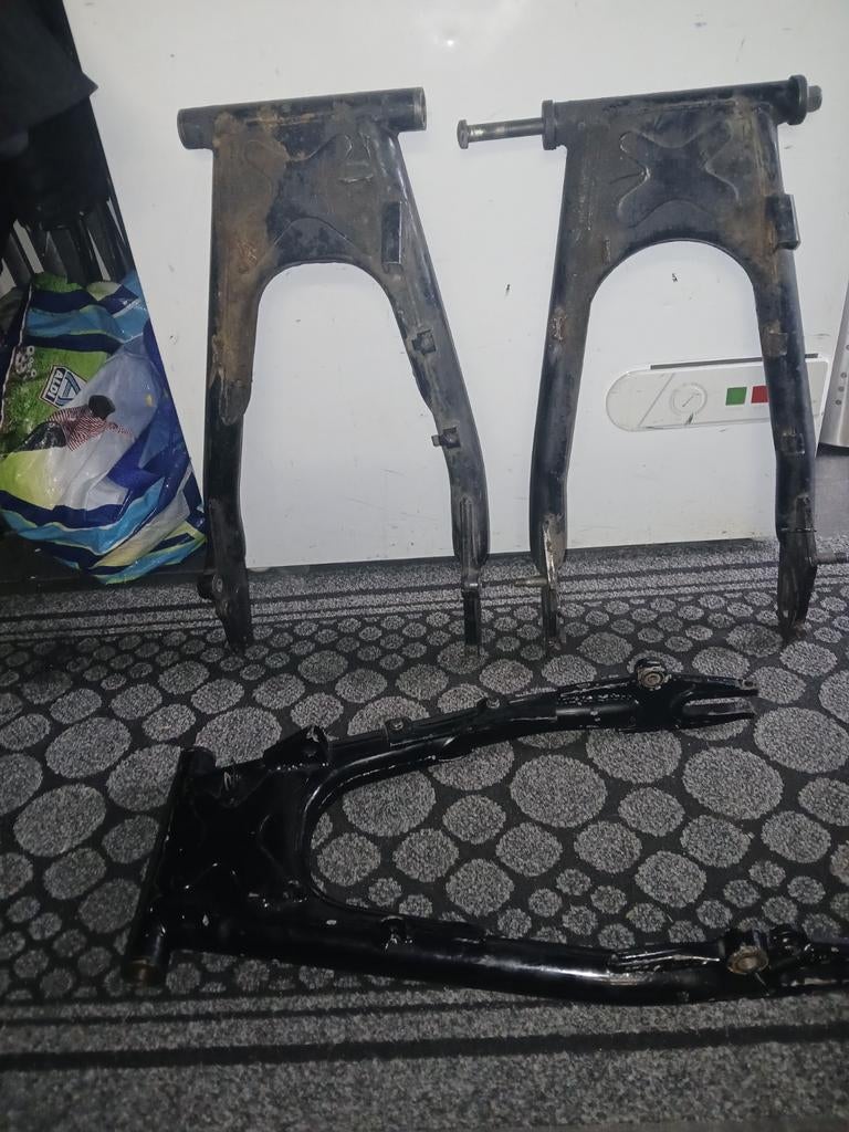 Suzuki GS 550/650/750/850/1100 onderdelen, Motoren, Verzenden