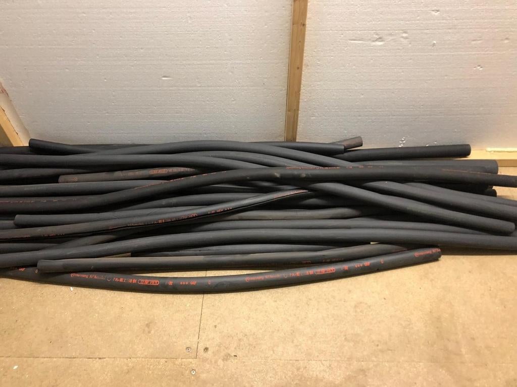Armaflex isolatie 22mm en 28mm voor CV/koelleidingen, Doe-het-zelf en Verbouw, Isolatie en Afdichting, Ophalen