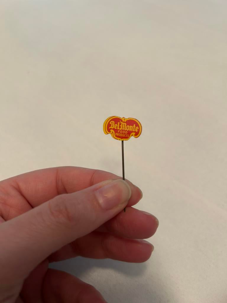 Del Monte Food Products speldje (pin), Ophalen of Verzenden, Zo goed als nieuw, Overige onderwerpen