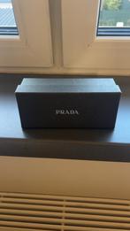 Prada Retro Zonnebril met Authentificatiekaart, Zonnebril, Prada, Zwart, Ophalen of Verzenden