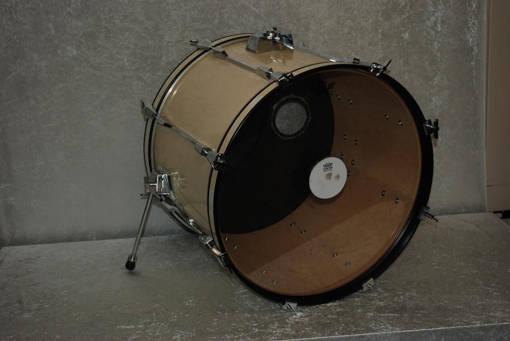 Tama Rockstar basdrum wit 22x16 inch  <26260387>, Tama, Gebruikt, ., Drums of Percussie