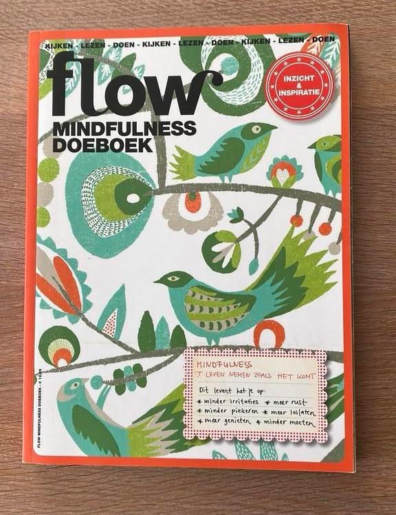 Flow Mindfulness doeboek, Boeken, Ophalen of Verzenden, Zo goed als nieuw, Damesbladen